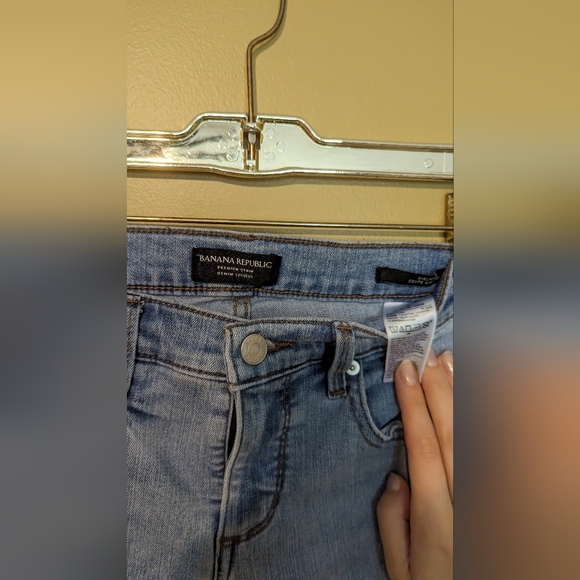 Banana Republic Girlfriend Cut Blue Jeans Size 26 with Hem Detail - Picture 3 of 5